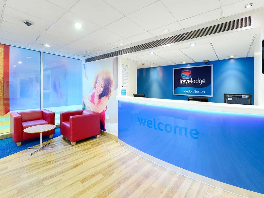 Travelodge London Euston Интерьер фото