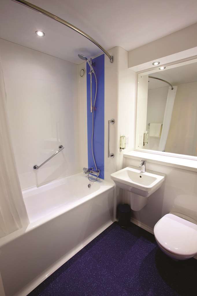 Travelodge London Euston Номер фото